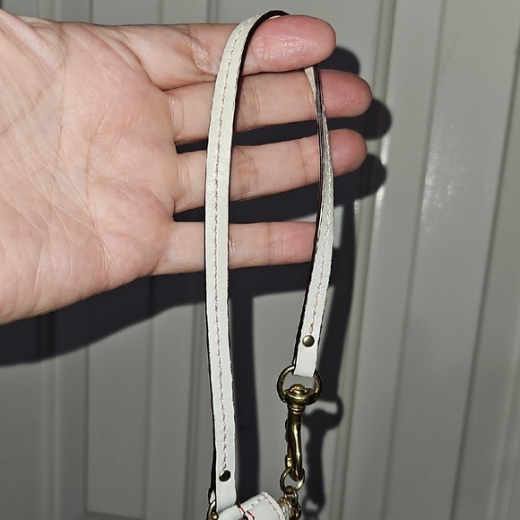 Coach EUC Poppy Red Floral Signature Wristlet - Picture 8 of 10